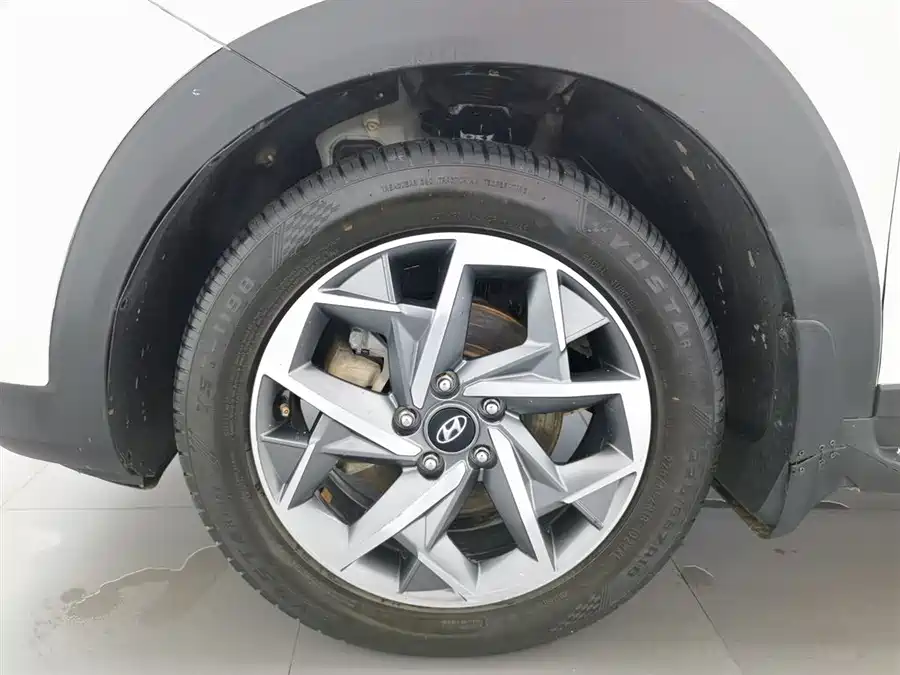 900x675_0_q87_c42_autohomecar__ChxpVWmz3dyAHVycAAGL_R4xdPo052.jpg.webp Used Hyundai Tucson 2019 280TGDi dual-clutch two-wheel drive fashion version National V