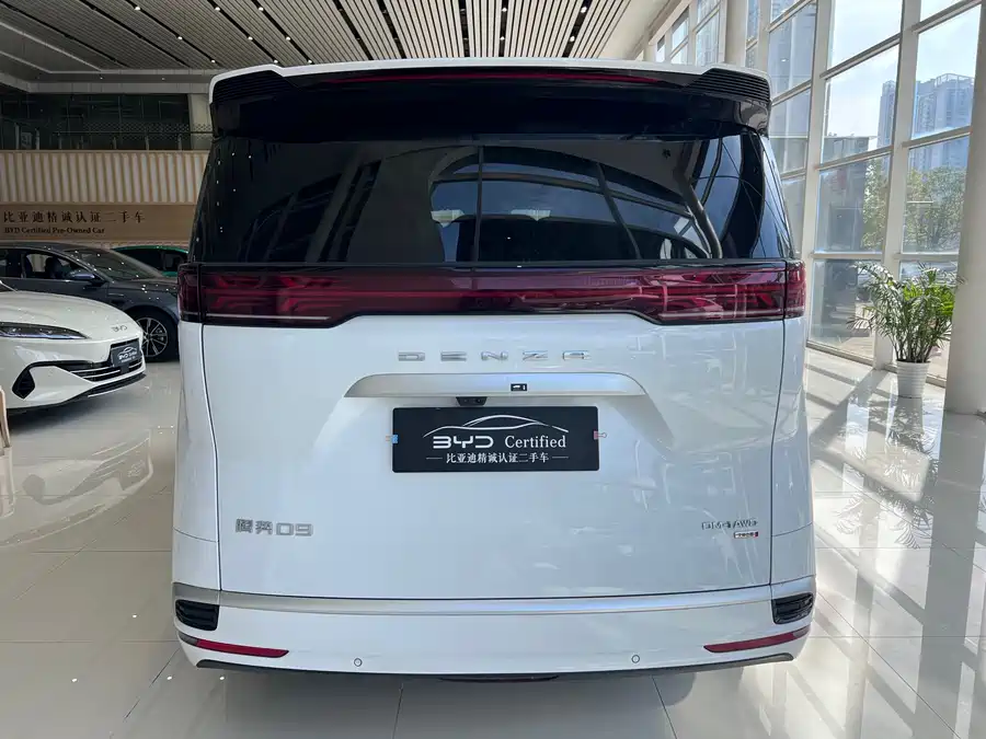 900x675_0_q87_c42_autohomecar__ChxpVWmzcPqAPY3KAAfkVfnaHp4477.jpg.webp Used Denza D9 2025 DM-i smart driving version 1020 four-wheel drive flagship model