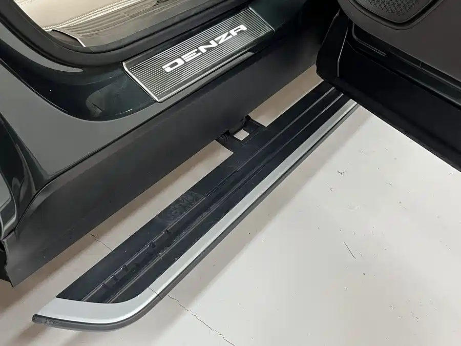 Used Denza N9 2025 Honor Model