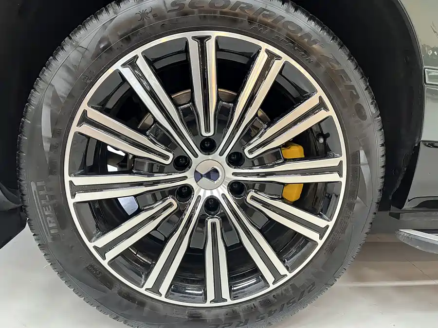 Used Denza N9 2025 Honor Model