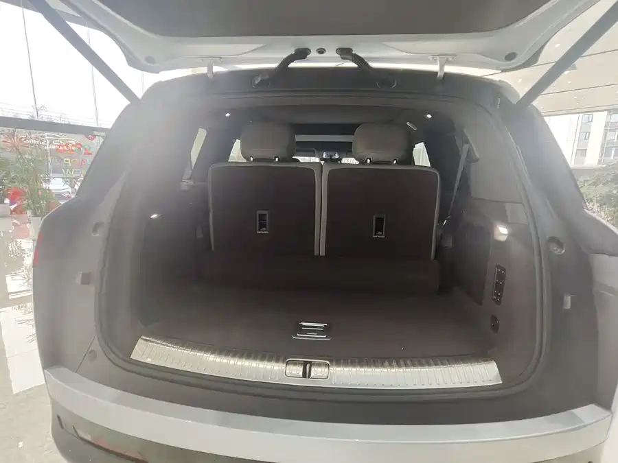 900x675_0_q87_c42_autohomecar__ChxpVWmzulCAKqunAAJbLjQ1sss662.jpg.webp Used Denza N9 2025 Honor Model