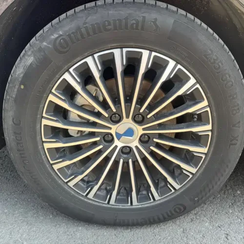 Used Denza D9 2022 EV 600 four-wheel drive flagship model
