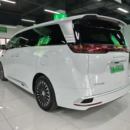 900x675_0_q87_c42_autohomecar__ChxpVmjNBMmAEzg5AATM_XmAIpA984.jpg.webp Used Denza D9 2025 DM-i smart driving version 1020 four-wheel drive flagship model