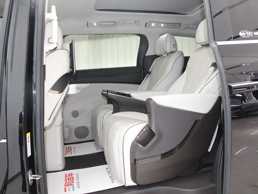 Used Denza D9 2024 DM-i 980 four-wheel drive flagship model