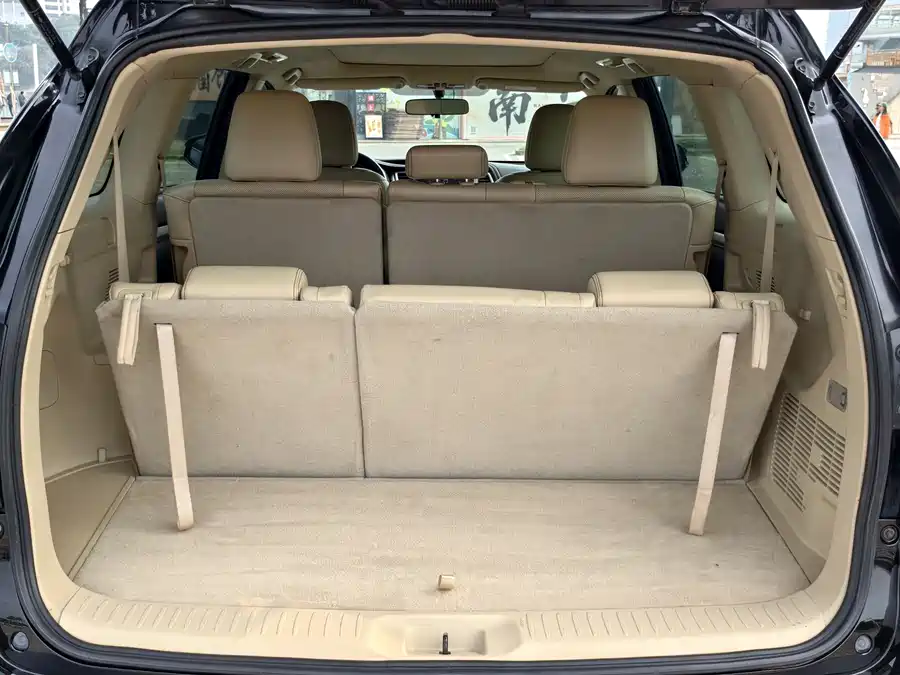 900x675_0_q87_c42_autohomecar__ChxpVmk1DcCAYZK3AAZHDJoU5ns127.jpg.webp Used Toyota Highlander 2015 2.0T four-wheel drive luxury version 7 seats