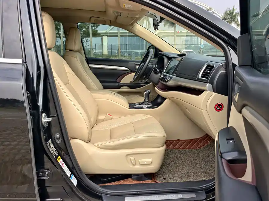 900x675_0_q87_c42_autohomecar__ChxpVmk1DcyAVP1tAAbb3Jg4-kQ286.jpg.webp Used Toyota Highlander 2015 2.0T four-wheel drive luxury version 7 seats