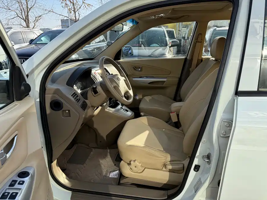 Used Hyundai Tucson 2013 2.0L automatic two-wheel drive comfort model