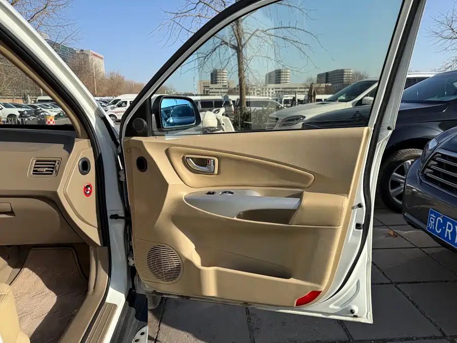 Used Hyundai Tucson 2013 2.0L automatic two-wheel drive comfort model