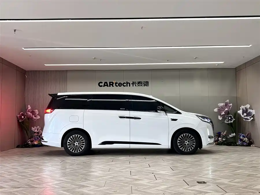 Used Denza D9 2025 DM-i smart driving version 1020 four-wheel drive exclusive model