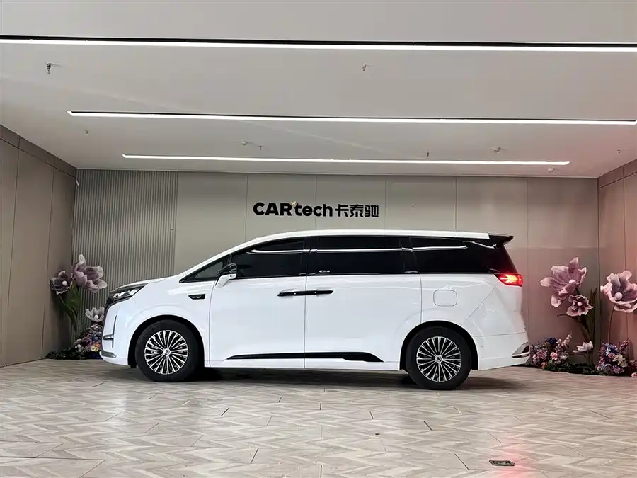 Used Denza D9 2025 DM-i smart driving version 1020 four-wheel drive exclusive model