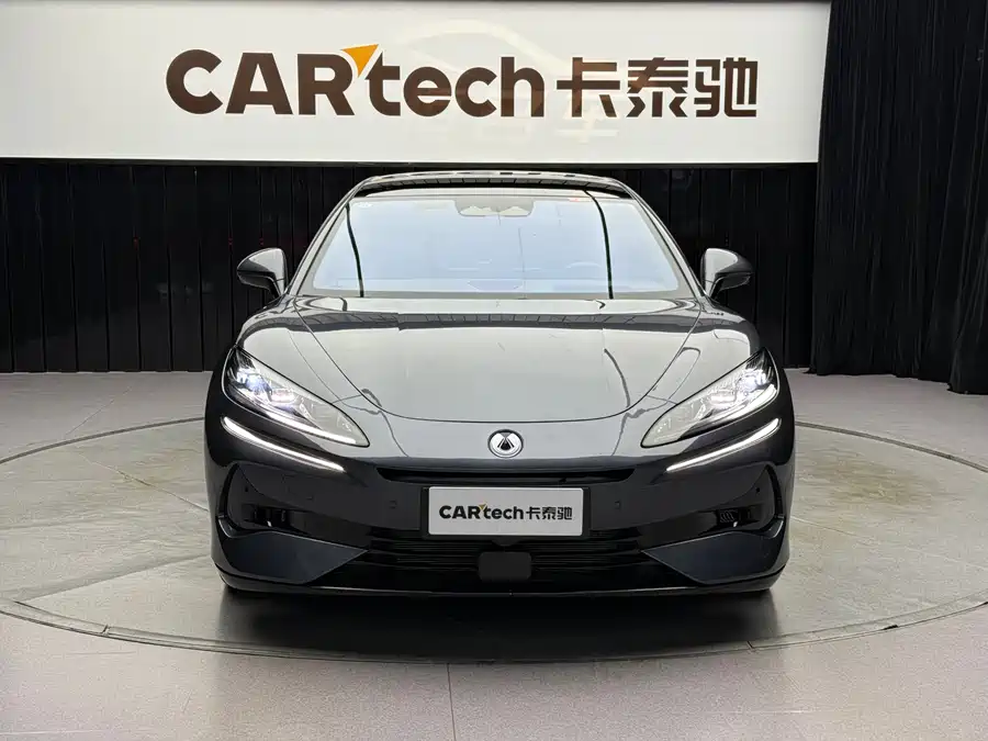 Used Denza Z9 2024 1100km four-wheel drive Max version