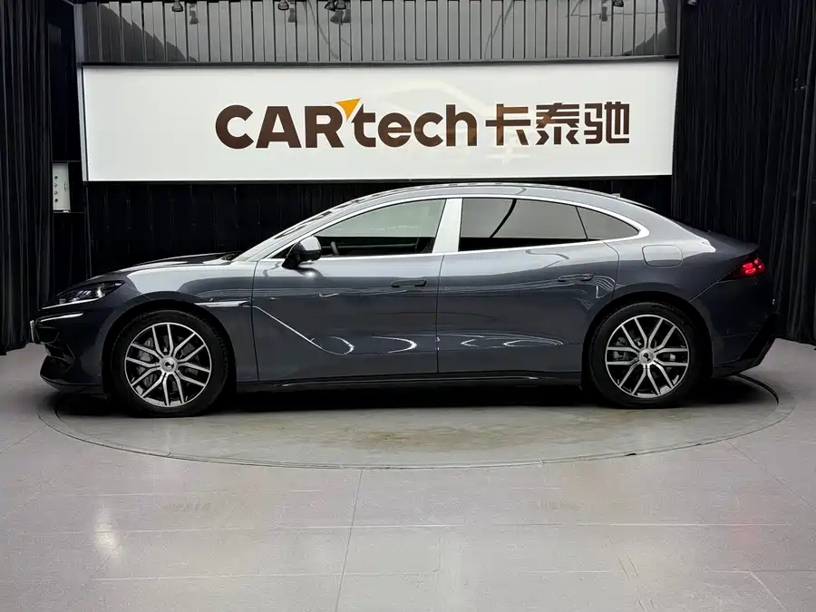 Used Denza Z9 2024 1100km four-wheel drive Max version