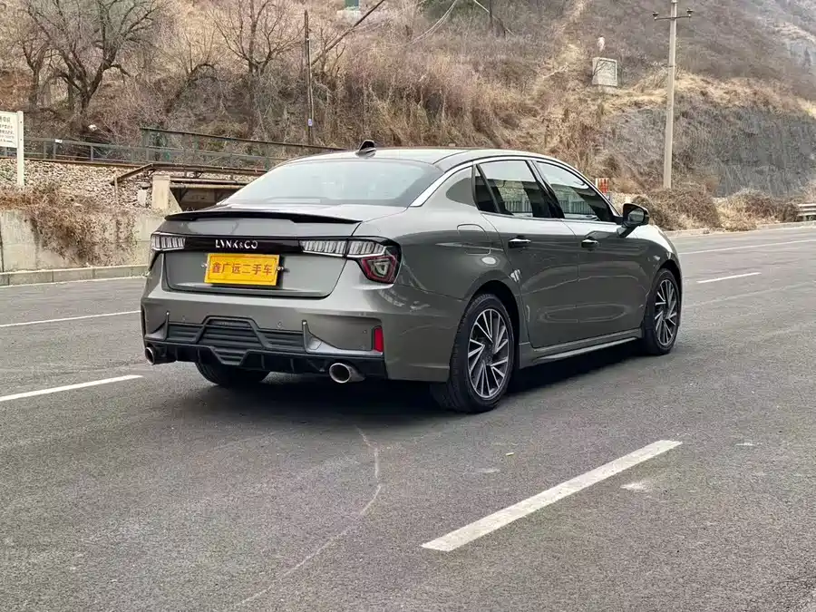 900x675_0_q87_c42_autohomecar__ChxpVmkjwAuAQoiTAAVeiAn8lBs618.jpg.webp Used Lynk & Co 03 2022 2.0TD DCT Plus
