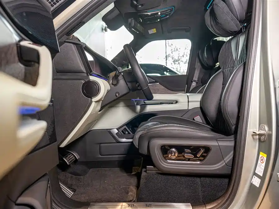 Used BYD Yangwang U8 2024 Off-Road Player Edition