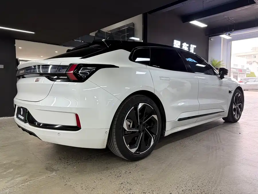 900x675_0_q87_c42_autohomecar__ChxpVmkw-vKAfR20AAj7F910ML4712.jpg.webp Used Zeekr 001 2022 model super long battery life dual motor YOU version