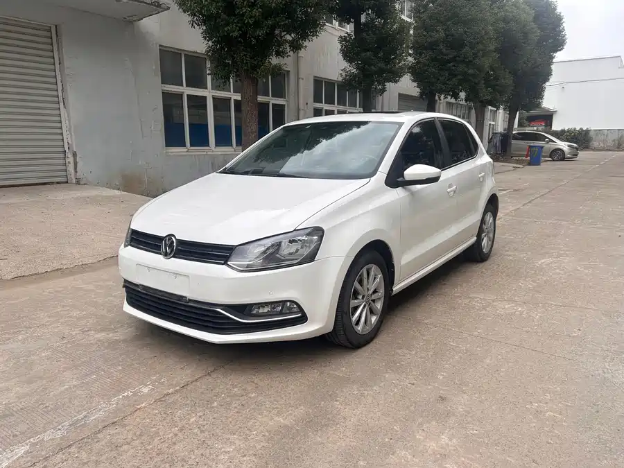 Used Volkswagen Polo 2016 1.6L automatic comfort model