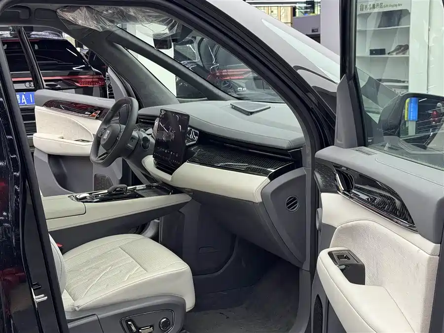 900x675_0_q87_c42_autohomecar__ChxpVml0KPWAUK0iAAJuPww83_U061.jpg.webp Used Zeekr 009 2024 seven-seater aisle version 108kWh