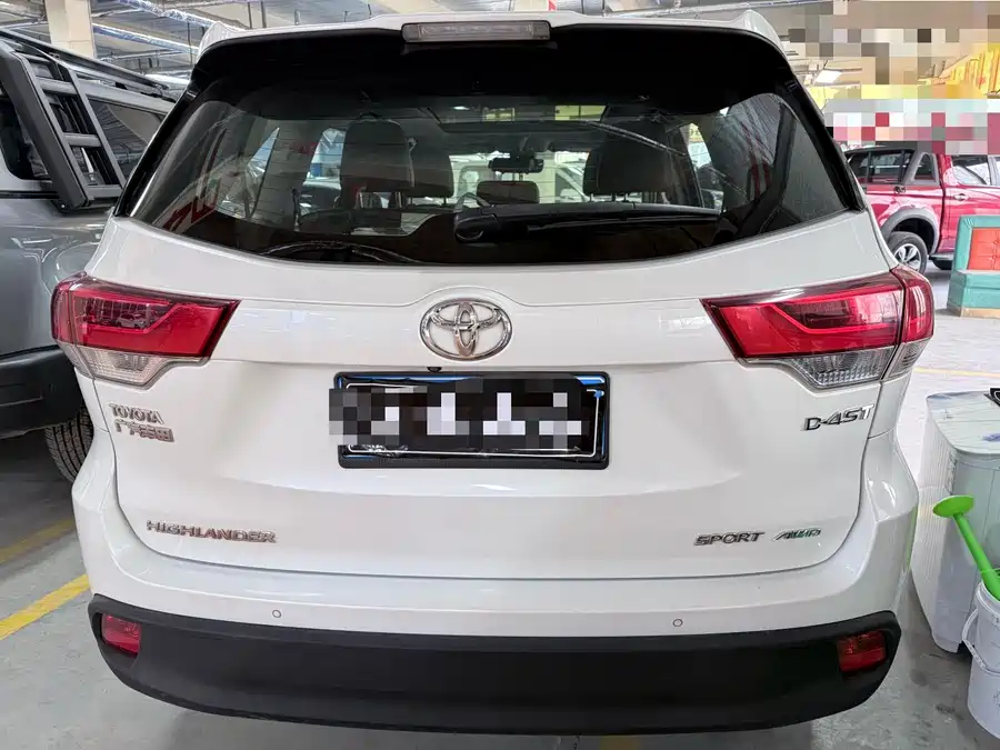 Used Toyota Highlander 2018 2.0T four-wheel drive luxury version 7 seats National V