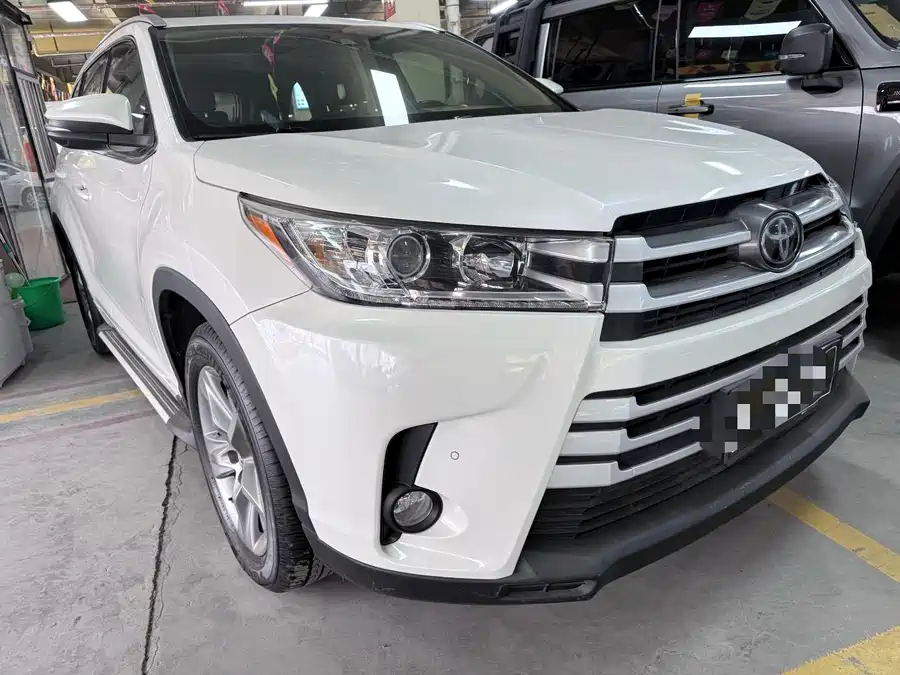 Used Toyota Highlander 2018 2.0T four-wheel drive luxury version 7 seats National V