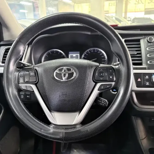 Used Toyota Highlander 2018 2.0T four-wheel drive luxury version 7 seats National V