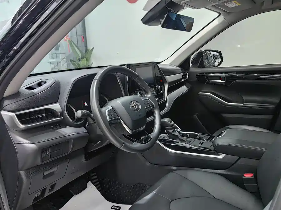 900x675_0_q87_c42_autohomecar__ChxpVml7LnqAEDLLAAWAkYUbR70514.jpg.webp Used Toyota Highlander 2023 2.5L smart electric hybrid dual-engine four-wheel drive luxury version 7 seats