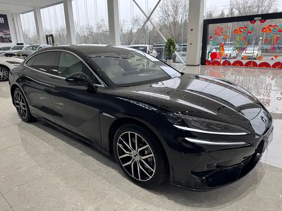 900x675_0_q87_c42_autohomecar__ChxpVml8pZOAcfCSAAu-SChVm4I330.jpg.webp Used Denza Z9 2024 1100km four-wheel drive Max version