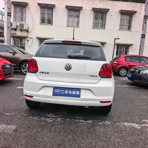 Used Volkswagen Polo 2014 1.4L manual fashion version