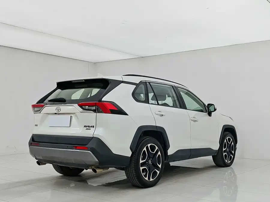 Used Toyota RAV4 Rongfang 2020 2.0L CVT four-wheel drive premium version