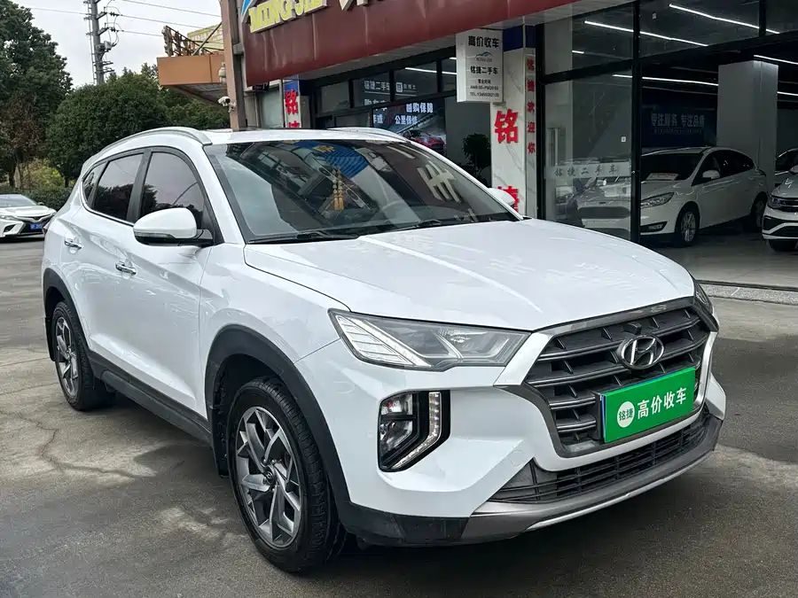 900x675_0_q87_c42_autohomecar__ChxpVmlI3WyARs__AAqPWciOHCk283.jpg.webp Used Hyundai Tucson 2020 280TGDi dual-clutch two-wheel drive intelligent version National V