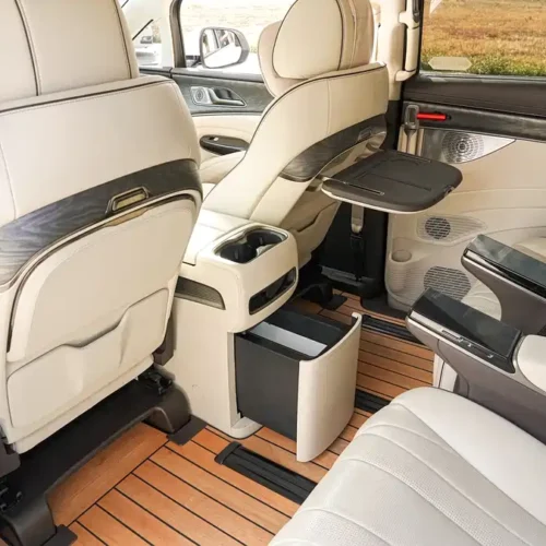 900x675_0_q87_c42_autohomecar__ChxpVmlM9YWAOUGnAAjyuvt43jo511.jpg.webp Used Denza D9 2024 DM-i 1050 Exclusive Type