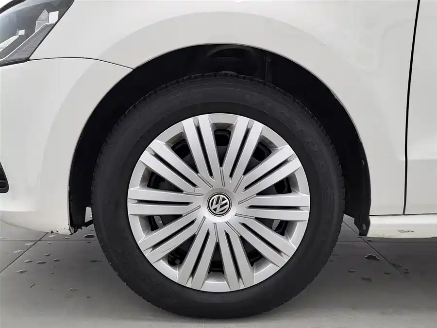 Used Volkswagen Polo 2016 1.6L automatic comfort model