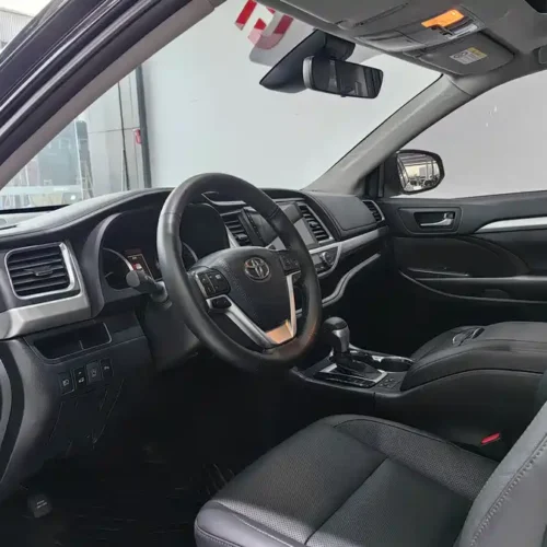 Used Toyota Highlander 2018 2.0T four-wheel drive luxury version 7 seats National V