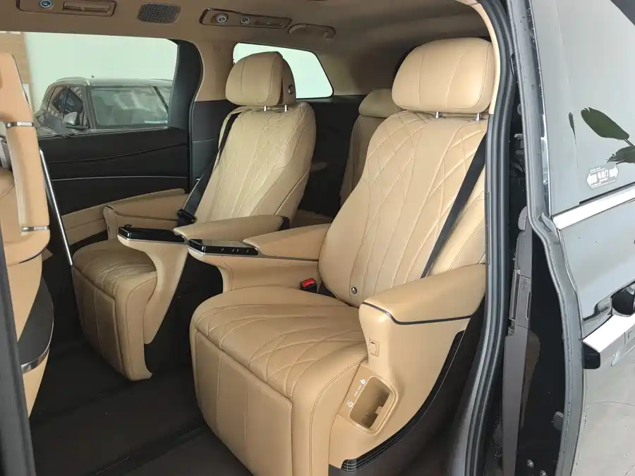 Used Denza D9 2025 DM-i smart driving version 1020 four-wheel drive flagship model
