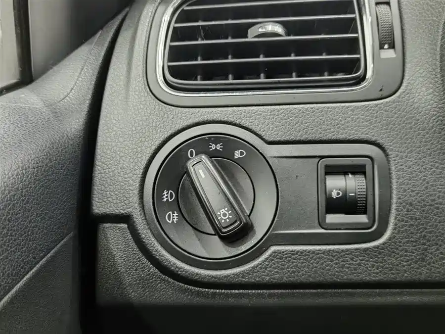 Used Volkswagen Polo 2018 1.5L automatic safety model