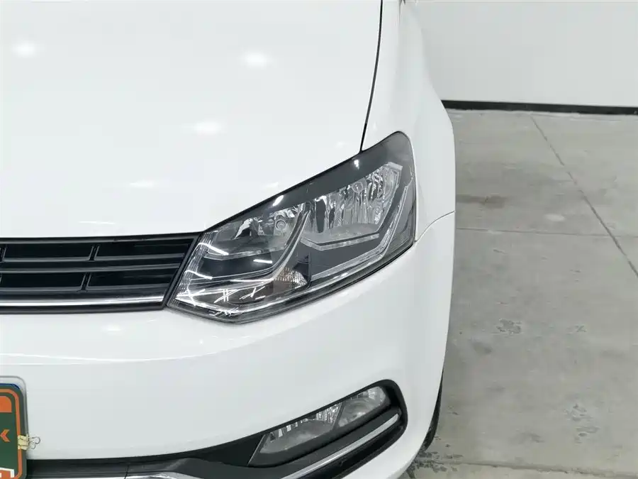 Used Volkswagen Polo 2018 1.5L automatic safety model