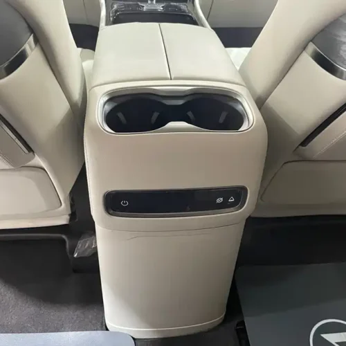 900x675_0_q87_c42_autohomecar__ChxpVmlojGSARU68AAgsQHlMhh0905.jpg.webp Used Denza D9 2025 DM-i smart driving version 1020 four-wheel drive premium model