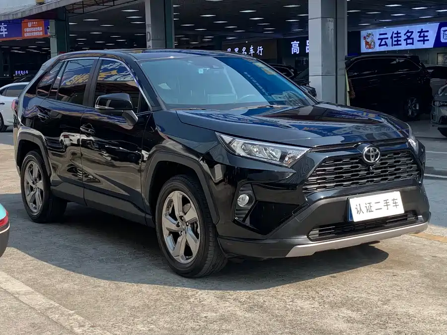 Used Toyota RAV4 Rongfang 2022 2.0L CVT two-wheel drive fashion version
