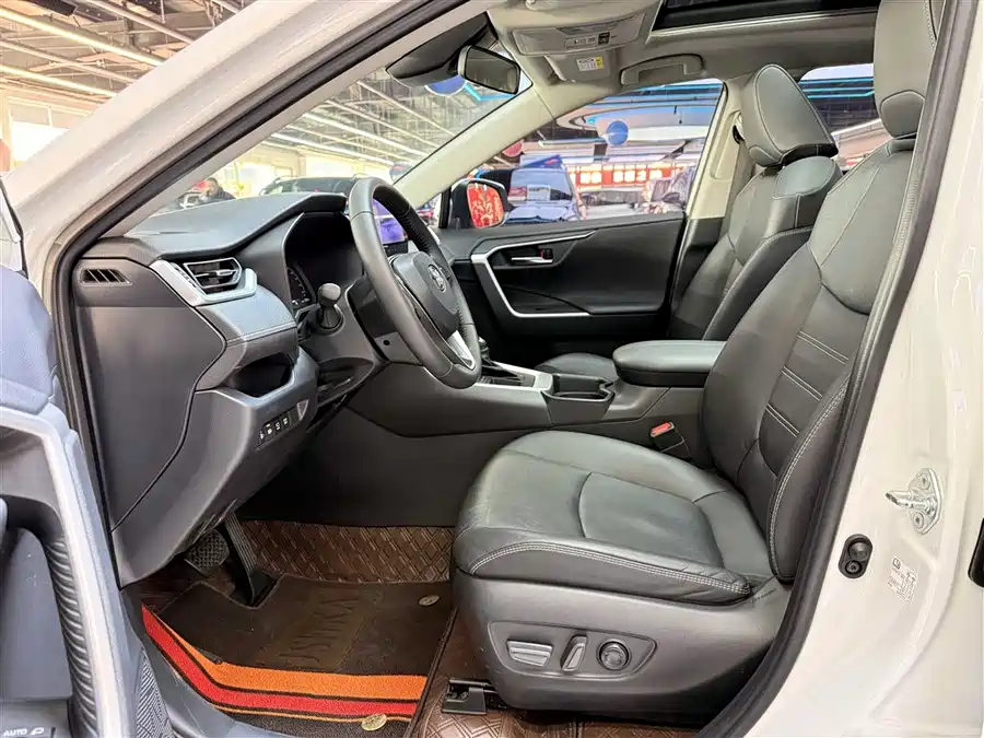 Used Toyota RAV4 Rongfang 2023 2.0L CVT two-wheel drive fashion Plus version