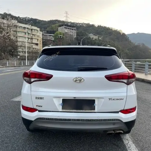 900x675_0_q87_c42_autohomecar__ChxpVmm1V9yATRbHAAJO3KZOEcc501.jpg.webp Used Hyundai Tucson 2018 1.6T dual-clutch two-wheel drive 15th anniversary special edition