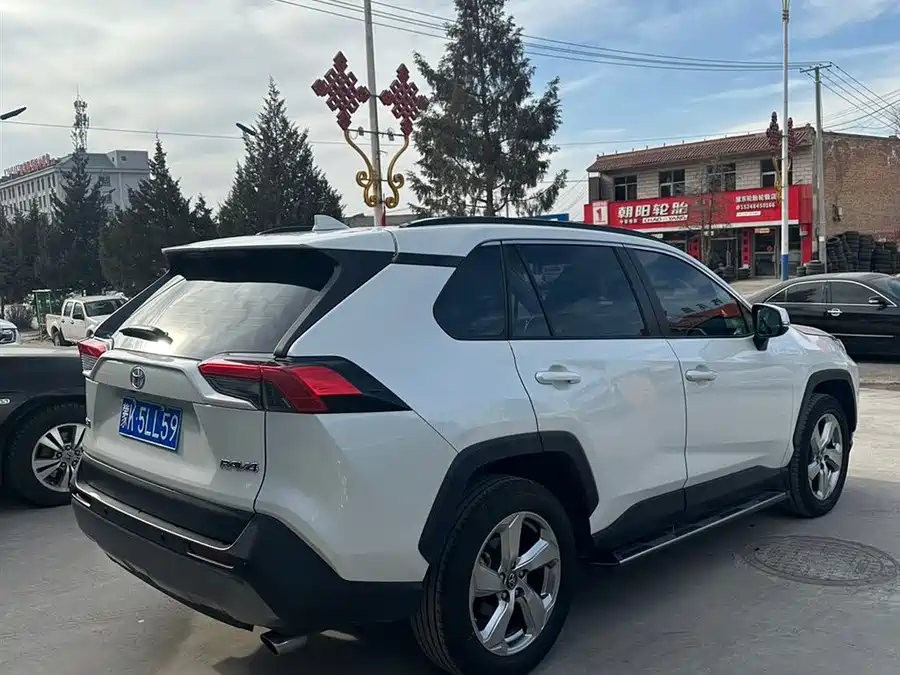 Used Toyota RAV4 Rongfang 2021 2.0L CVT two-wheel drive fashion PLUS version