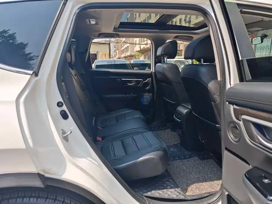 900x675_0_q87_c42_autohomecar__ChxpVmm6HHyAULEdAAbNGMYe92U280.jpg.webp Used Honda CR-V 2017 240TURBO CVT two-wheel drive fashion version