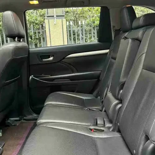 Used Toyota Highlander 2017 2.0T four-wheel drive luxury version 7 seats
