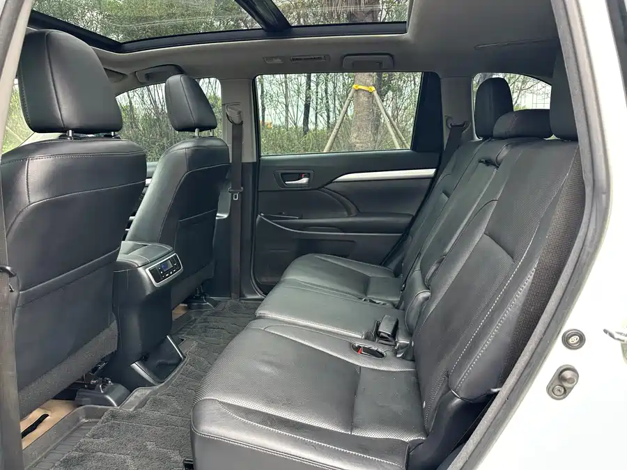 900x675_0_q87_c42_autohomecar__ChxpVmm6ctaAGWbxAAqFH8tIigY598.jpg.webp Used Toyota Highlander 2017 2.0T four-wheel drive luxury version 7 seats