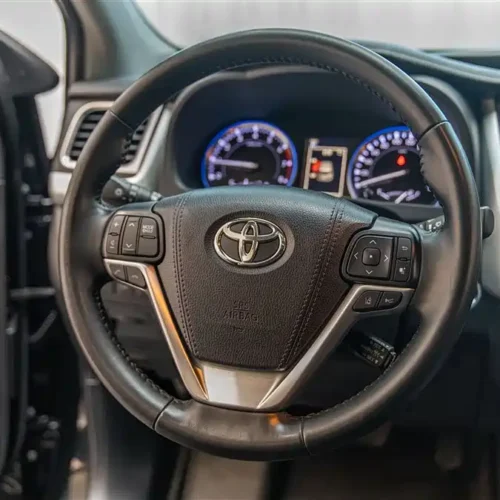 Used Toyota Highlander 2021 2.0T four-wheel drive luxury version 7 seats