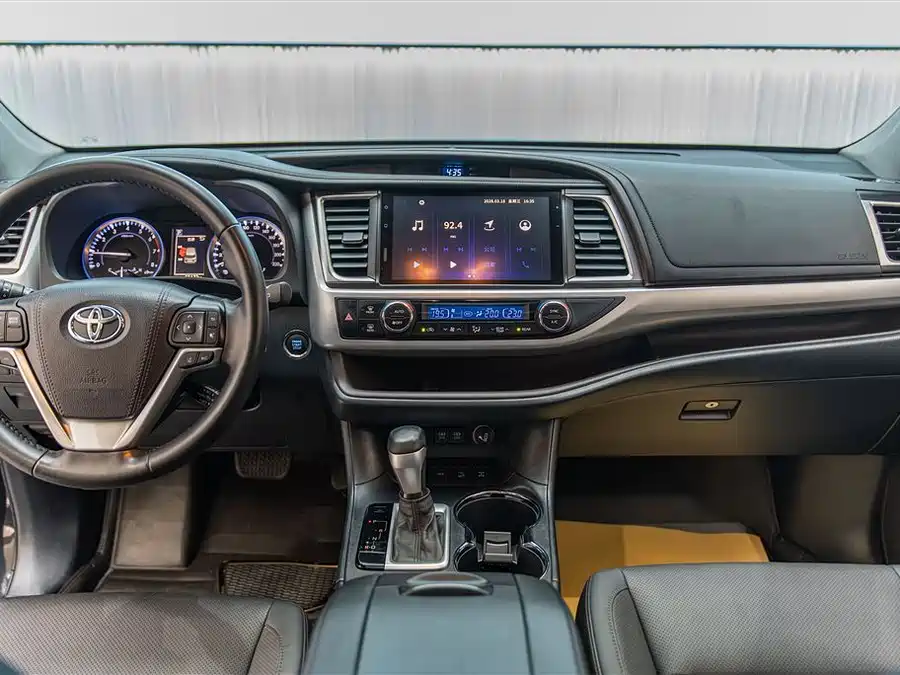 Used Toyota Highlander 2021 2.0T four-wheel drive luxury version 7 seats