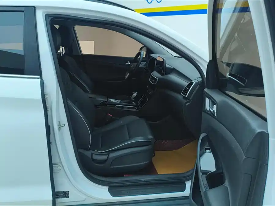 900x675_0_q87_c42_autohomecar__ChxpVmm708KATaVaAAFIKc9IxPI957.jpg.webp Used Hyundai Tucson 2019 280TGDi dual-clutch two-wheel drive fashion version National VI