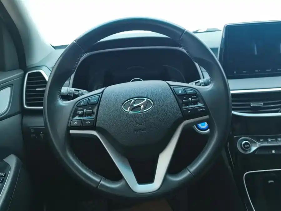 900x675_0_q87_c42_autohomecar__ChxpVmm708OAE6ShAAFJ1hS0zgg175.jpg.webp Used Hyundai Tucson 2019 280TGDi dual-clutch two-wheel drive fashion version National VI