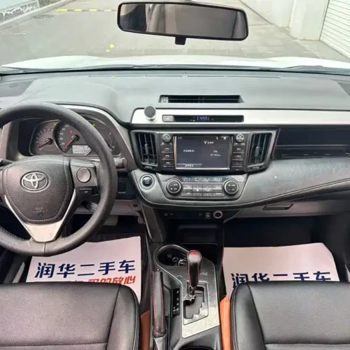 900x675_0_q87_c42_autohomecar__ChxpVmm7S0iARjIlAApqBS9jh_8980.jpg.webp Used Toyota RAV4 Rongfang 2016 2.0L CVT two-wheel drive fashion version National V