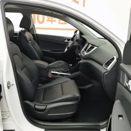 900x675_0_q87_c42_autohomecar__ChxpVmm7jk-AClGkAAFyeKKE4KE911.jpg.webp Used Hyundai Tucson 2015 1.6T dual-clutch two-wheel drive intelligent model