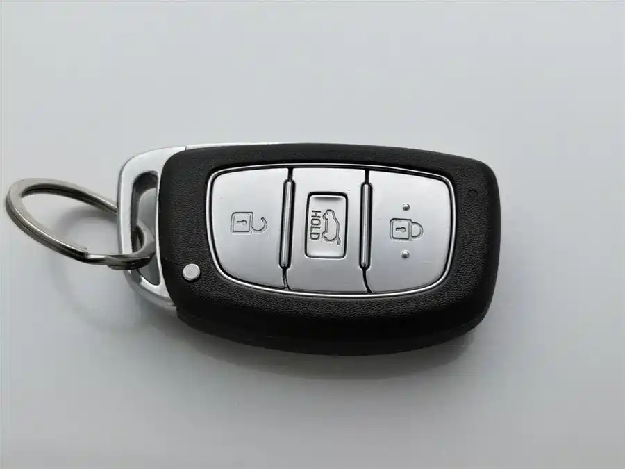 900x675_0_q87_c42_autohomecar__ChxpVmm7jkuAUBaeAAERjtTYJDU818.jpg.webp Used Hyundai Tucson 2015 1.6T dual-clutch two-wheel drive intelligent model